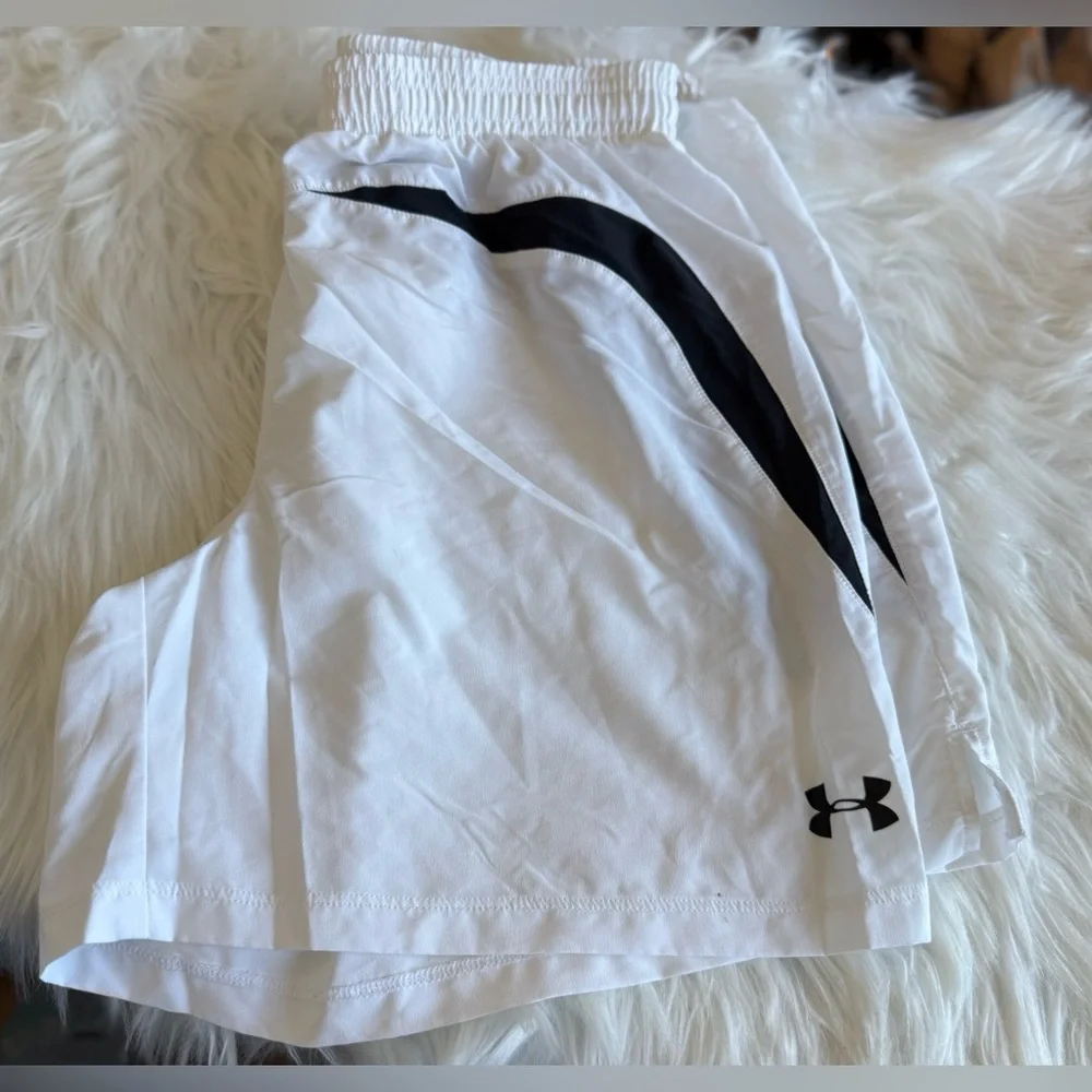 Under Armour | Women’s Medium White and Black Athletic Shorts with Drawstring